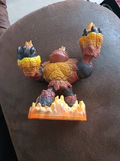 SKYLANDERS   Postage Available