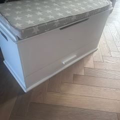 Storage unit