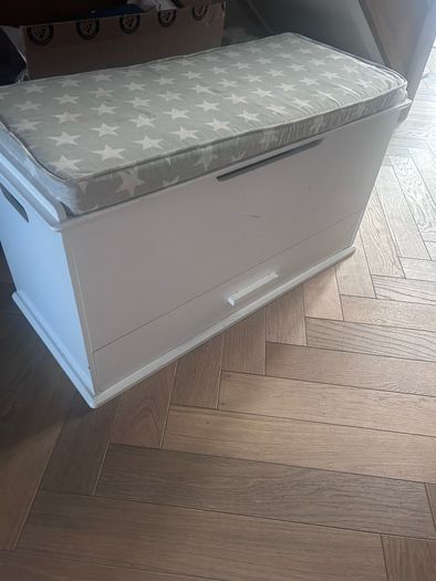 Storage unit