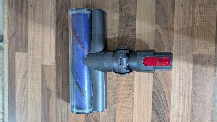 Dyson V10 charger and accessories