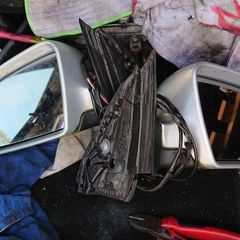 Audi a4 b7 driver passenger side electric wing mirrors glass saloon estate caps parts breaking diesel petrol swap