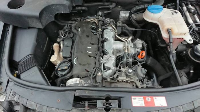 Audi a6 C6 2.0tdi CAG 136bhp 6 speed manual Face Lift Model. breaking factory xenon led headlamps / headlights all parts