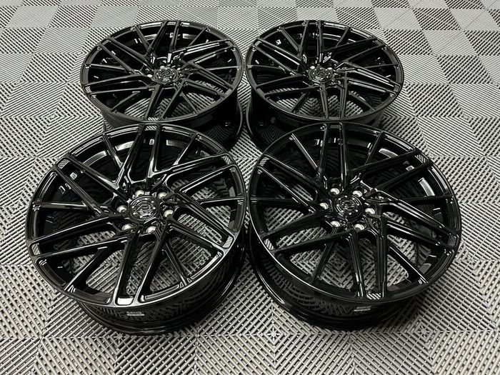 19" Motion R VS8 wheels Ford Transit Custom Van centre bore 74.5 6x120 Gloss Black