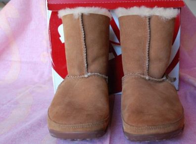Fitflop Mukluk sheepskin boots New with box