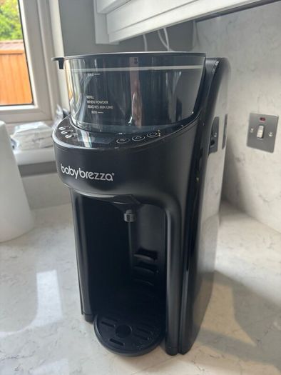 Baby Brezza Formula Pro Advanced  Like New
