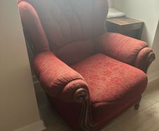 3 seater sofa and 2 armchairs suite