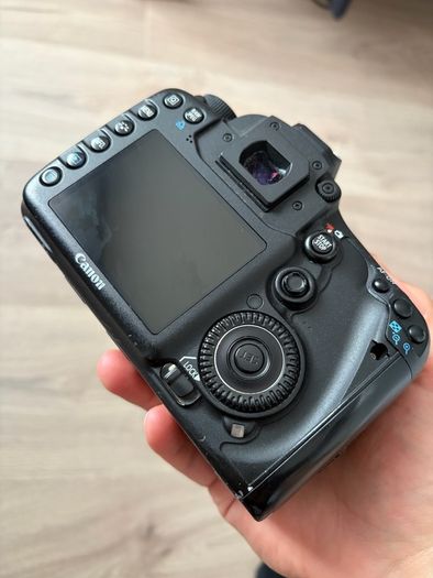 Canon Eos D7