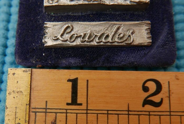 Vintage Religious Plaque 10 each