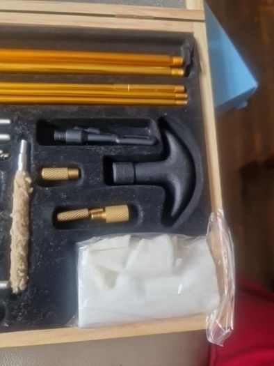 Gun cleaning kit