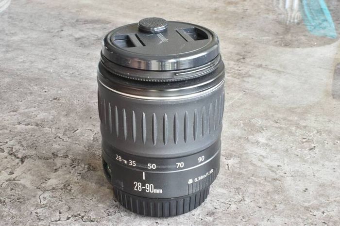 Canon EF 28-90 II zoom lens