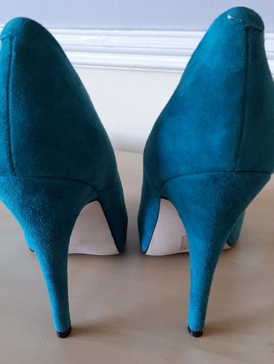 Jessica Simpson heels 5.5