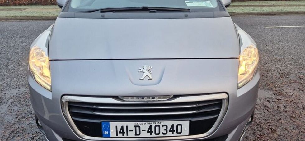 2014 Peugeot 5008 ActivE1.6hdi, AUTOMATIC