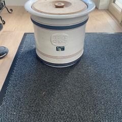 Retro Traditional Bread Crock made by Kiltrea Bridge Pottery