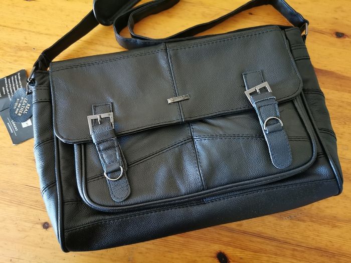 Casual handbag genuine leather black Stylish office bag for documents laptop Shoulder