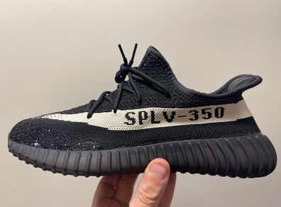 Yeezy Oreo trainers size  6.5/7
