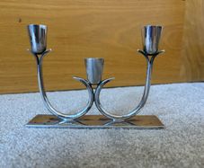 Mid-Century Modern silver-plated 3-light candelabra manufactured by Oneida Silversmith
