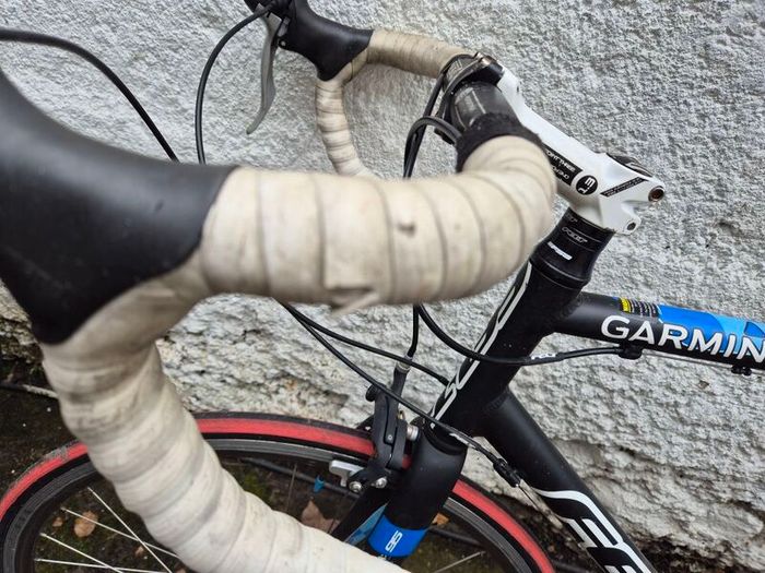 Felt F95 road bike