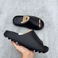 Black Yeezy Slides - YS 01