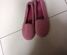 Dunnes Stores  Ladies  Slippers. Slippers.    S.L - 7-8. 5-6.  New - No Tag.