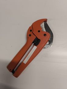 Qualpex/pipe cutter