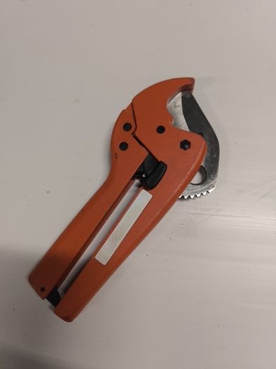 Qualpex/pipe cutter