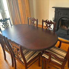 Mohogany Dining Table & Chairs