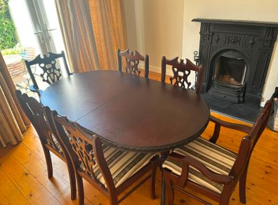 Mohogany Dining Table & Chairs