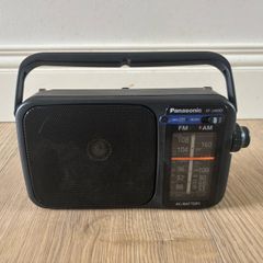 Panasonic RF-2400 Radio