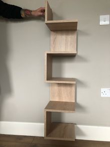 Wall corner hanging shelf