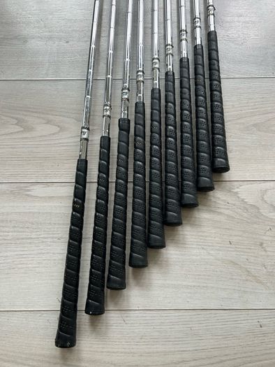 Dunlop Left-Handed golf irons 3-SW+ Nike Bag