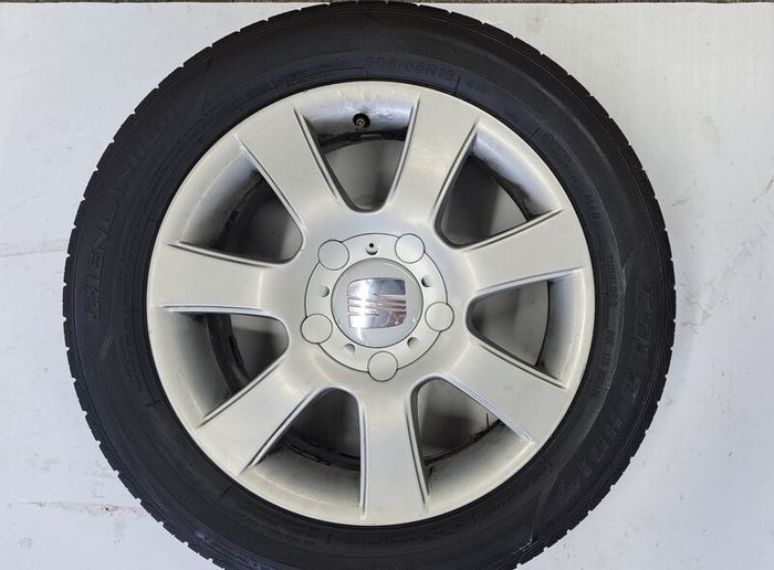 Seat Alloys 16"  (5x112)