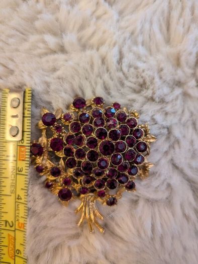 Costume brooch