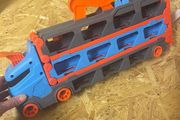 2x Hot wheels toys