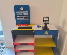 Wooden play shop