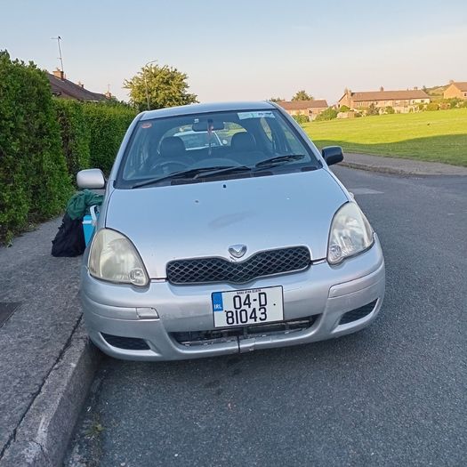 2004 Toyota vitz
