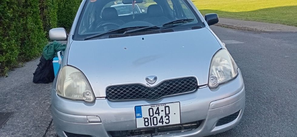 2004 Toyota vitz