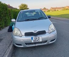 2004 Toyota vitz