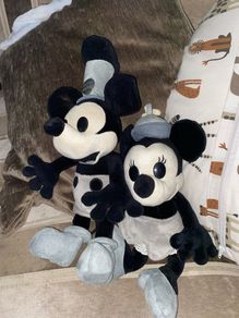 Disney limited edition mickey and Minnie Mouse
