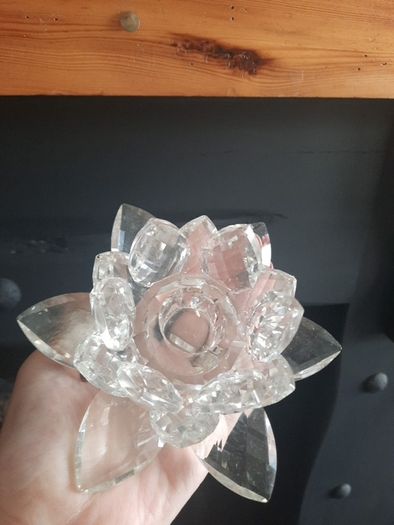 Crystal flower candle holder