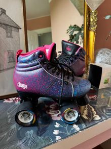 Chaya Roller skates and protective gear