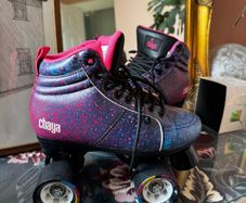 Chaya Roller skates and protective gear