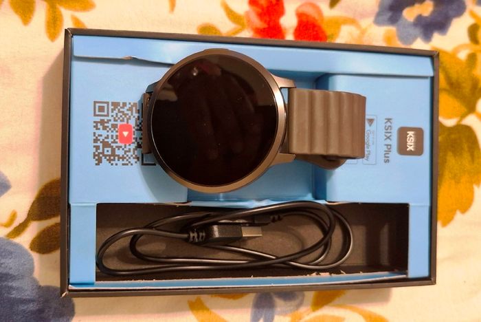 Smart watch- Brand new