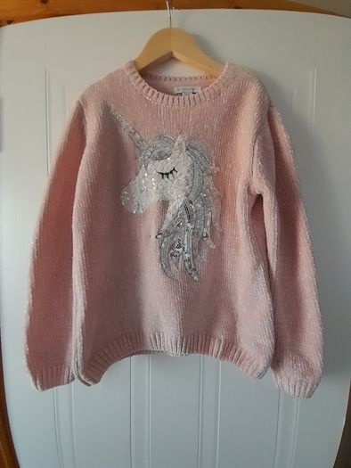 3 girls jumpers