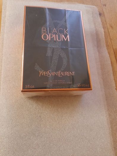 BLACK OPIUM YVES SAINT LAURENT Eau de Parfum Vaporisateur Natural Spray 90ml