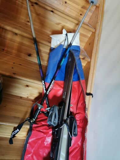Atomic skis, gipron poles and storage bag