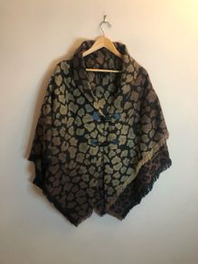 Modena poncho (one size)