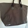 Burberry fragrance holdall bag Image 4