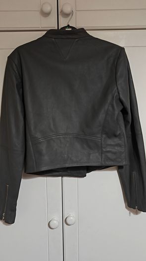 VEDA Women's LeatherJacket