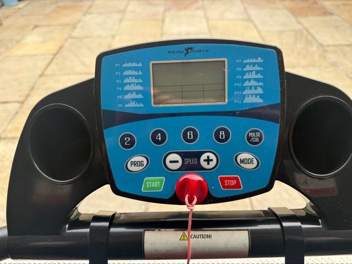 Nero Pro Folding Electric Treadmill + Mat  100