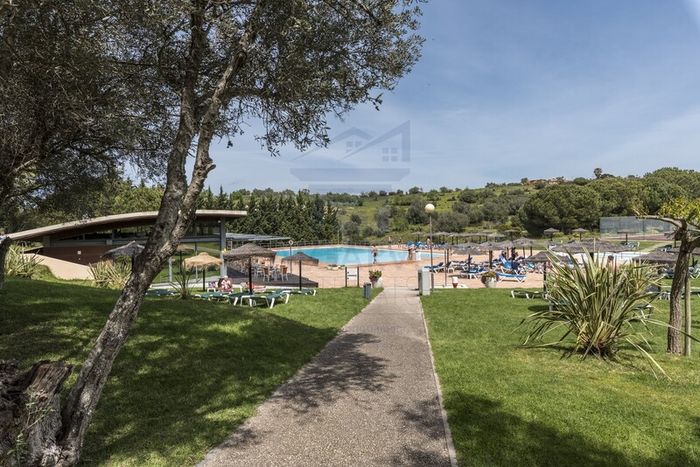 Lagos - Large 3 Bed Apartment with Pool & WiFi just a short walk from the Marinaay